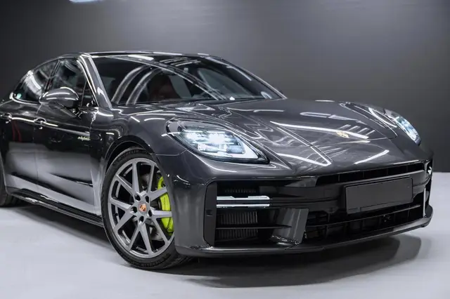 Porsche Panamera — миниатюра 1