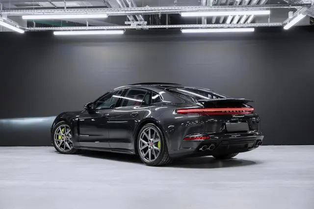 Porsche Panamera — миниатюра 2