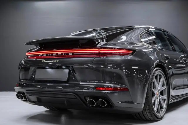 Porsche Panamera — миниатюра 3