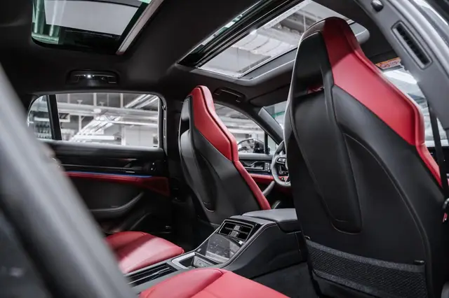 Porsche Panamera — миниатюра 9