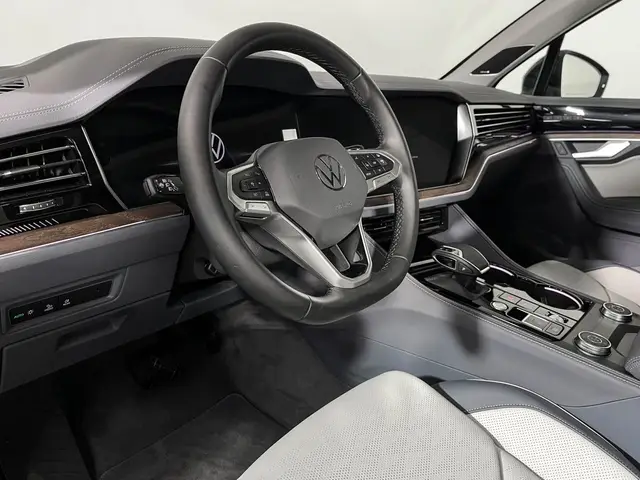 Volkswagen Touareg — миниатюра 12