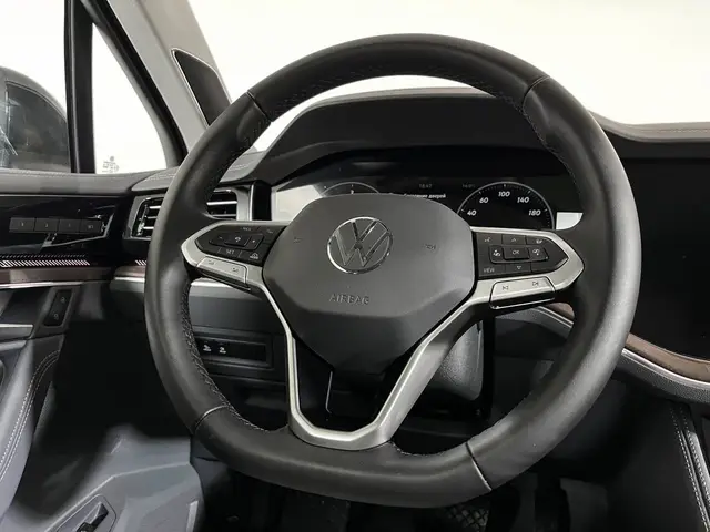 Volkswagen Touareg — миниатюра 13