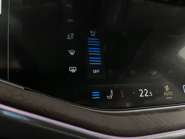 Volkswagen Touareg — миниатюра 18