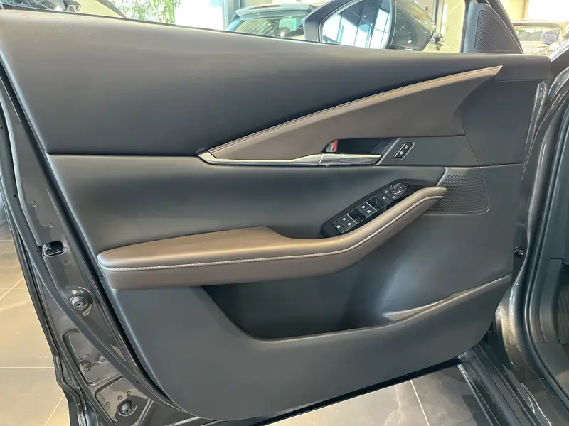 Mazda CX-30 — миниатюра 9