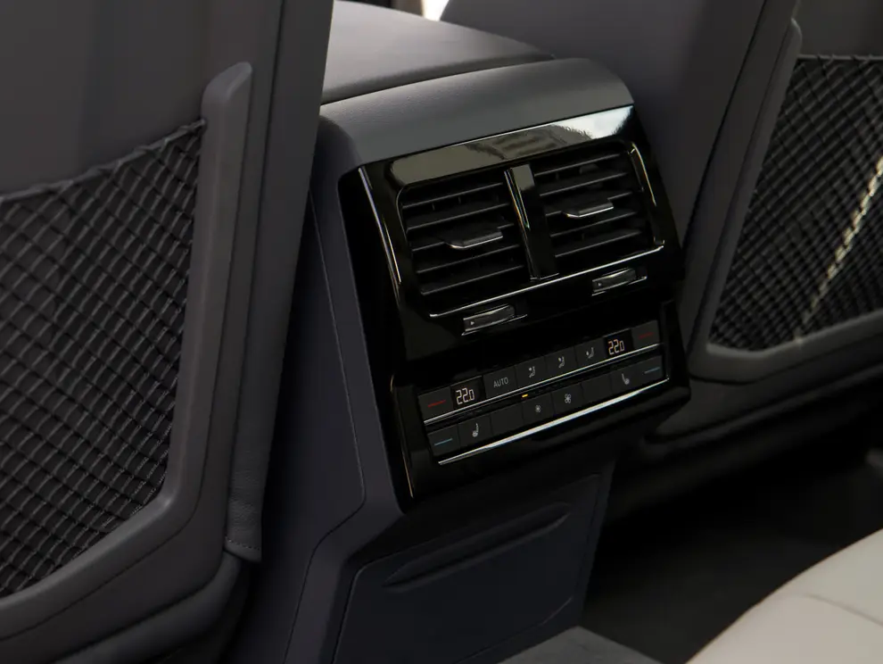 Volkswagen Touareg — миниатюра 36