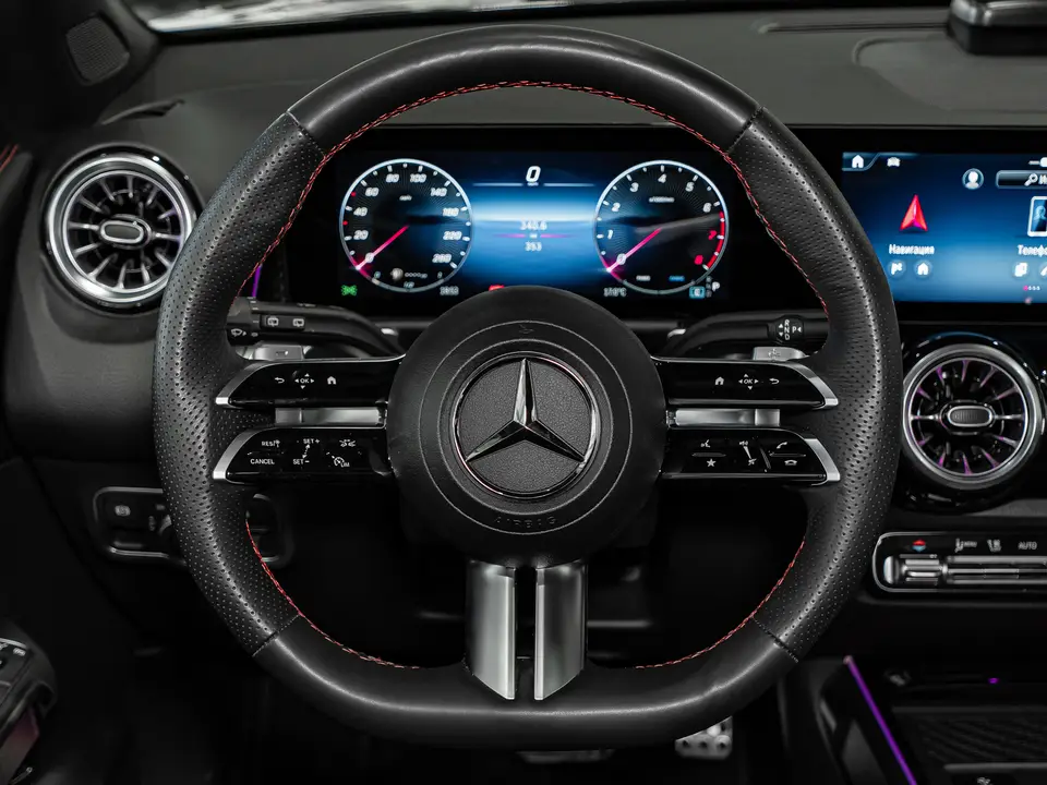 Mercedes-Benz GLB — миниатюра 40