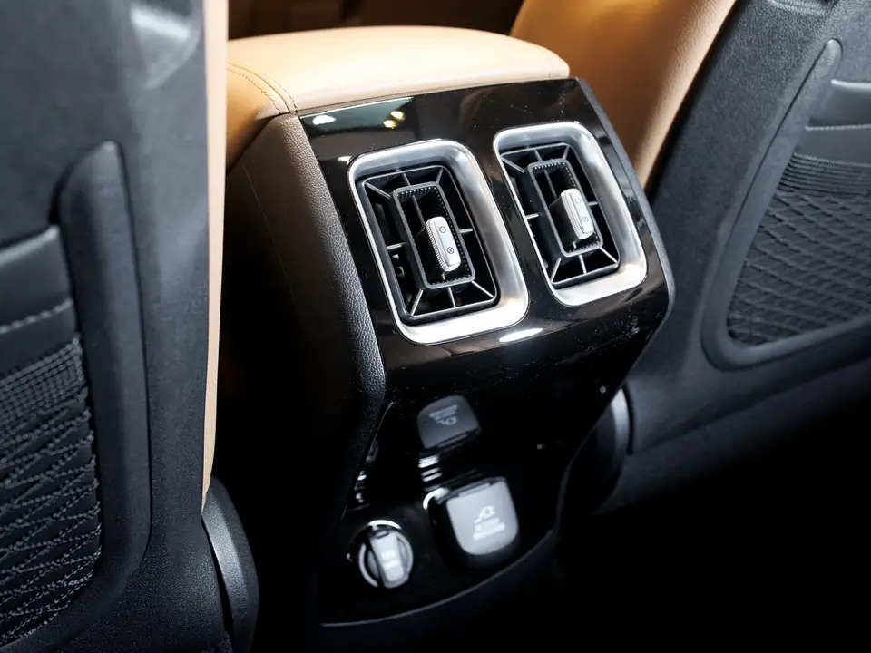KIA Sorento — миниатюра 22