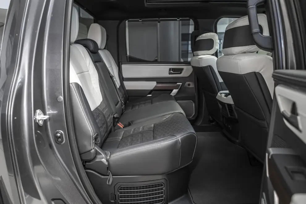 Toyota Tundra — миниатюра 17