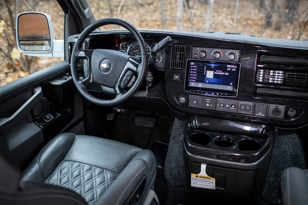Chevrolet Express — миниатюра 20