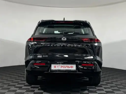 Nissan Pathfinder — миниатюра 8