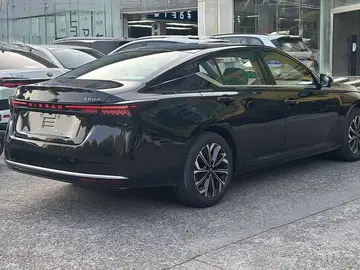 Nissan Teana — миниатюра 4