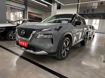 Nissan X-Trail — миниатюра 1