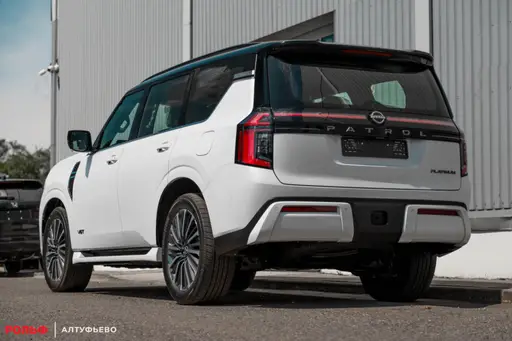 Nissan Patrol — миниатюра 3