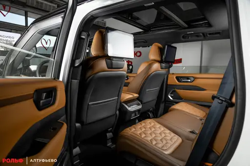Nissan Patrol — миниатюра 14