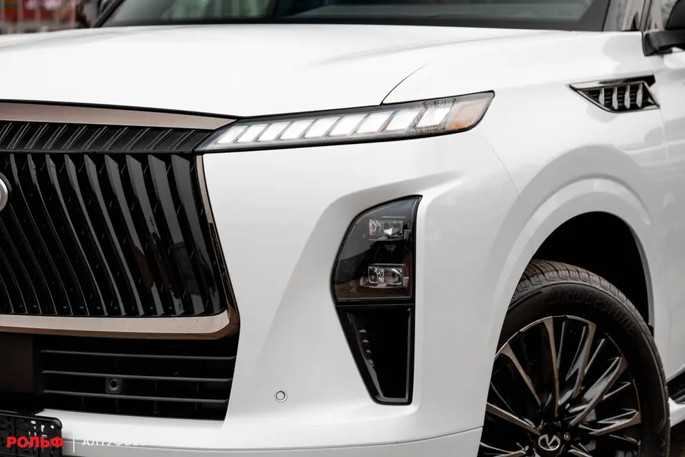Infiniti QX80 — миниатюра 7