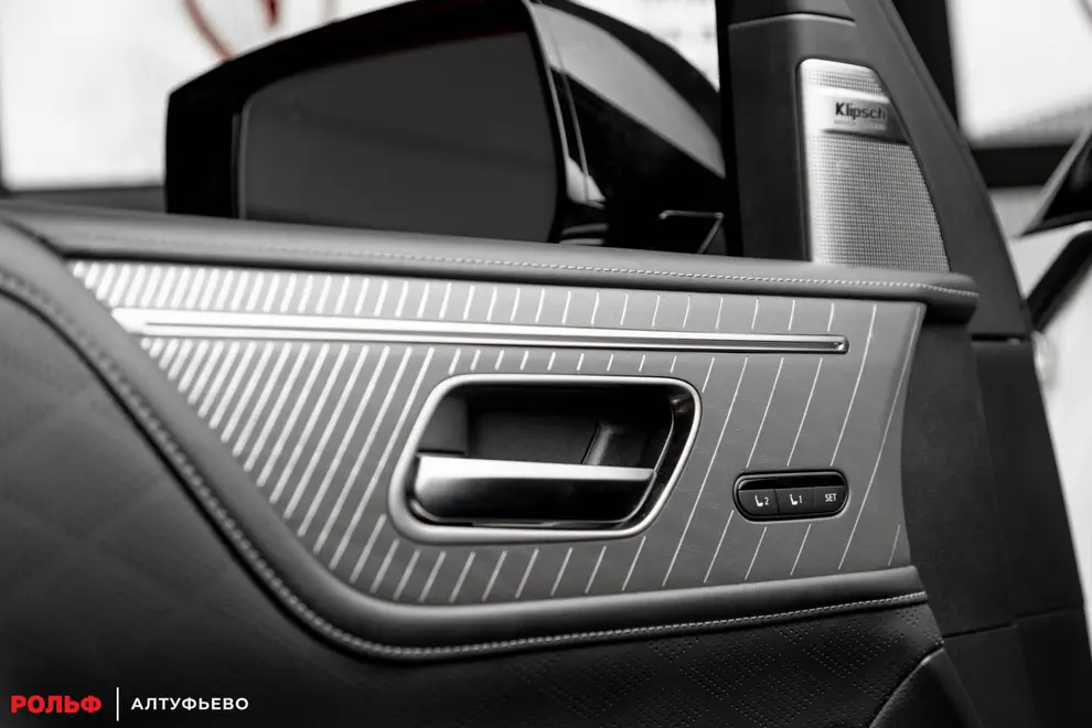Infiniti QX80 — миниатюра 14