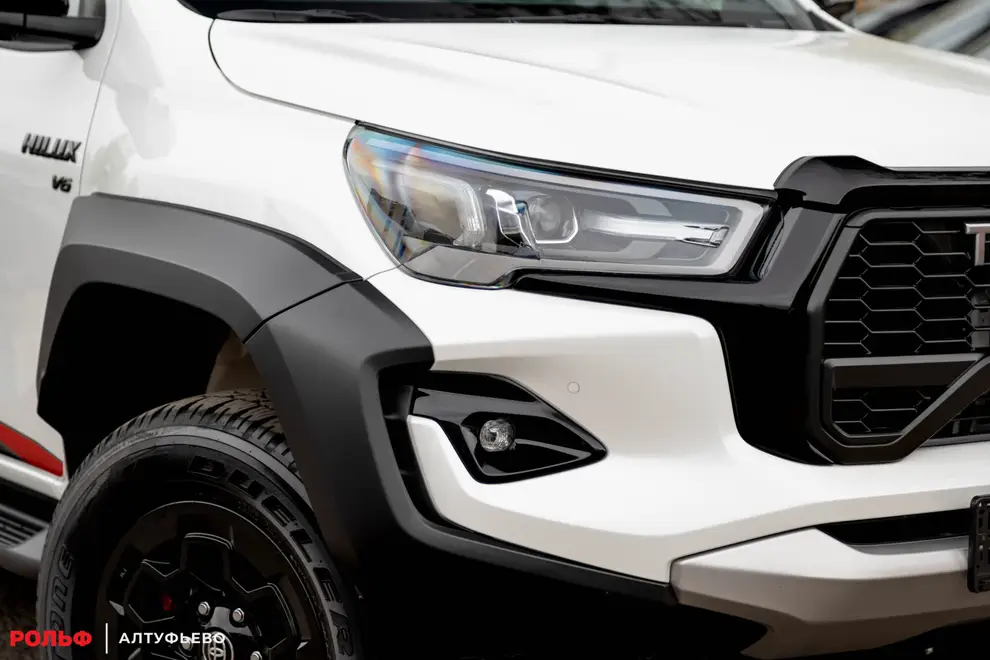 Toyota Hilux — миниатюра 9