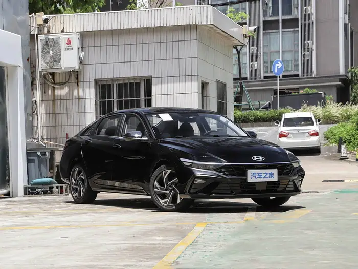 Hyundai Elantra — миниатюра 35