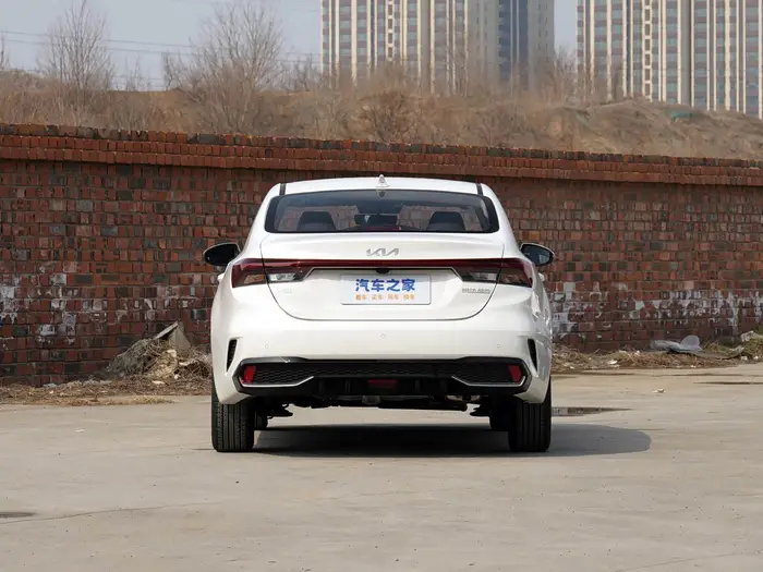 KIA K3 — миниатюра 8