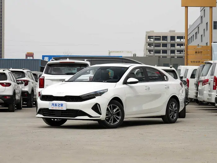 KIA K3 — миниатюра 5