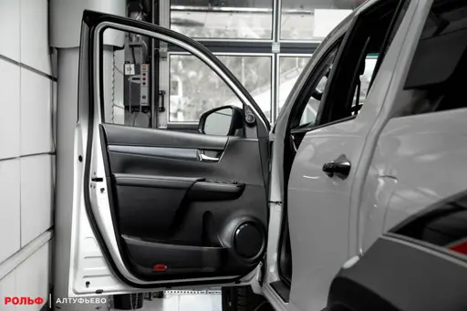 Toyota Hilux — миниатюра 32