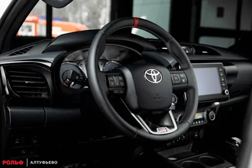 Toyota Hilux — миниатюра 34