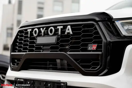Toyota Hilux — миниатюра 40