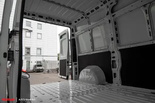 Peugeot Boxer — миниатюра 9