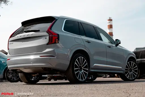 Volvo XC90 — миниатюра 11